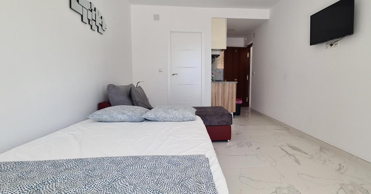 Babylon Tourist Apartments Бенальмадена Экстерьер фото